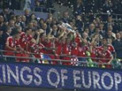 Bayern Munich 2 Borussia Dortmund 1: Arjen Robben scores the winner